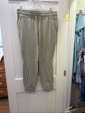 lululemon athletica Drawstring Hoodie in Sage Green